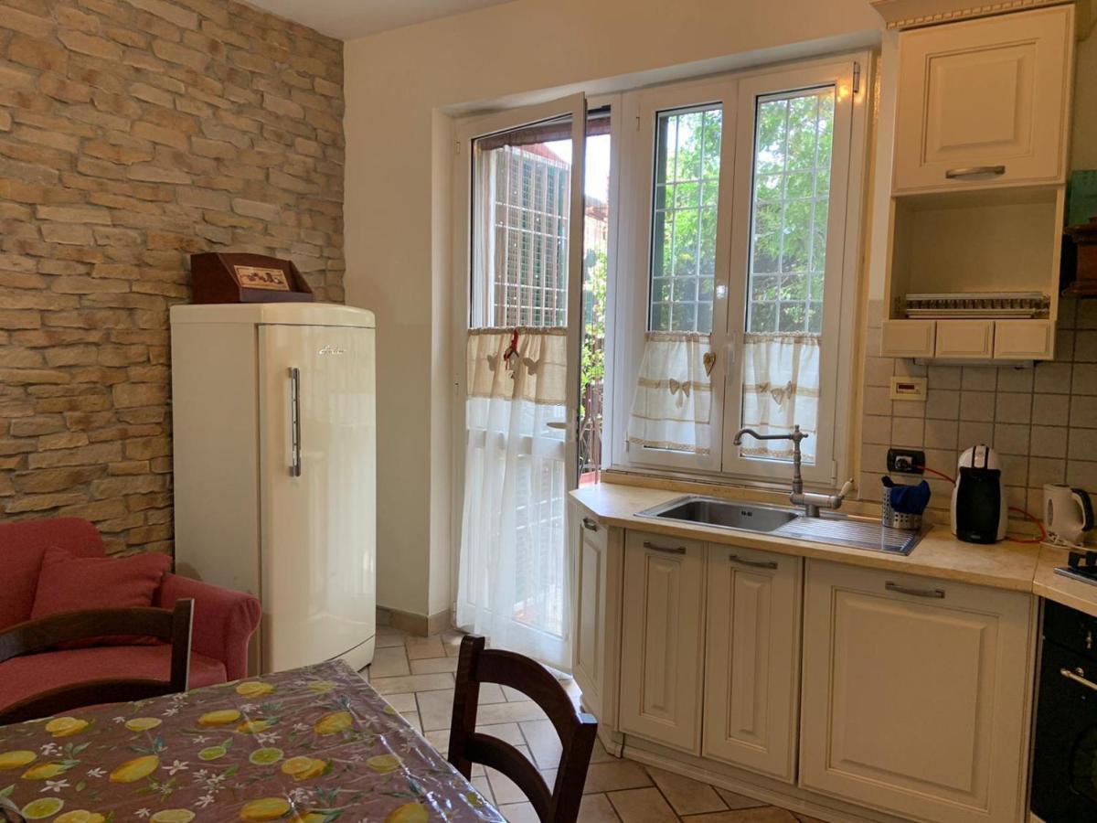Appia Park Apartament 10 Min Dal Colosseo Roma Esterno foto
